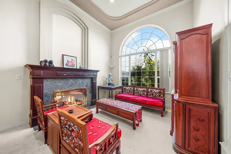 11851 RAILWAY AVENUE - photo 2 of 36