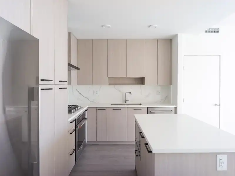2301 555 SYDNEY AVENUE - photo 1 of 7