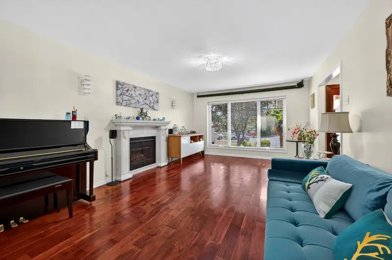 7848 161 STREET - photo 2 of 40