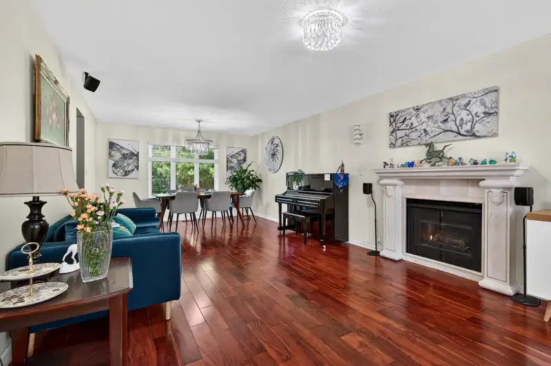 7848 161 STREET - photo 3 of 40