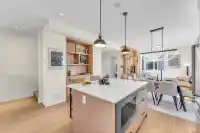 5 10392 240A STREET - thumbnail 4
