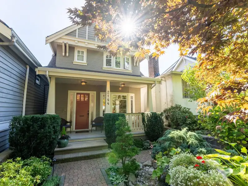 2144 E 4TH AVENUE - photo 1 of 31