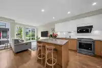 227 708 LEA AVENUE - thumbnail 11