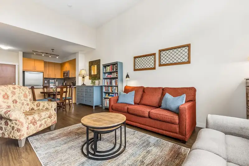 404 159 W 22ND STREET - photo 4 of 17