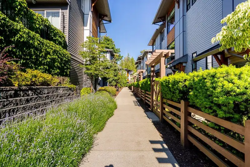 68 8508 204 STREET - photo 2 of 40