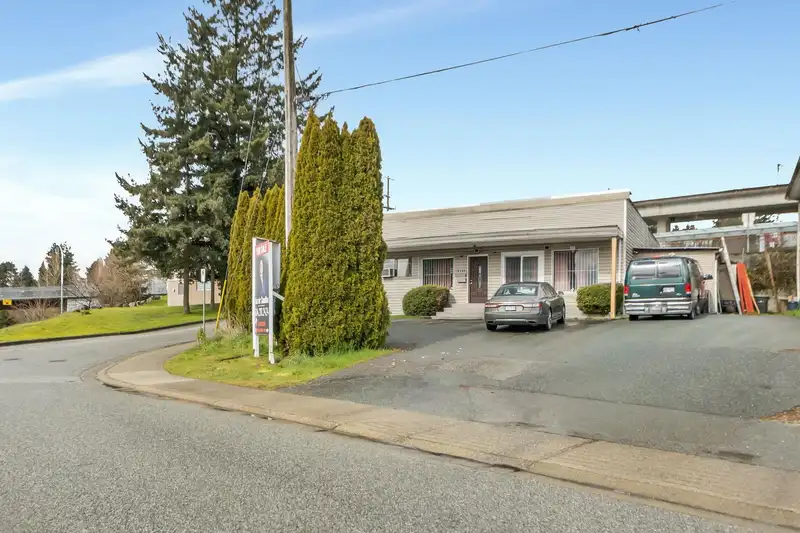 2141 MARINE WAY - photo 2 of 40