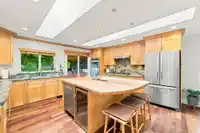 2360 MACKAY AVENUE - thumbnail 8