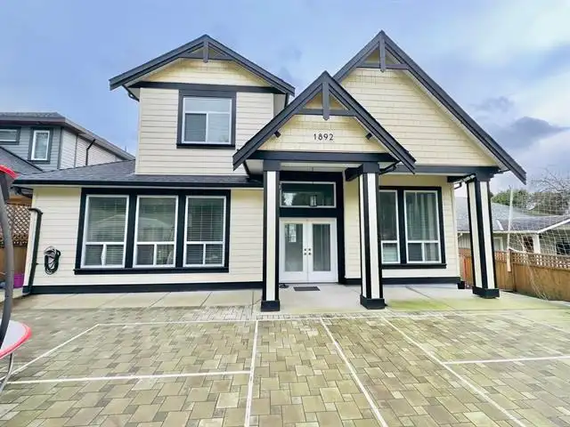 1892 KING GEORGE BOULEVARD - photo 1 of 11