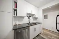 209 975 W 13TH AVENUE - thumbnail 17