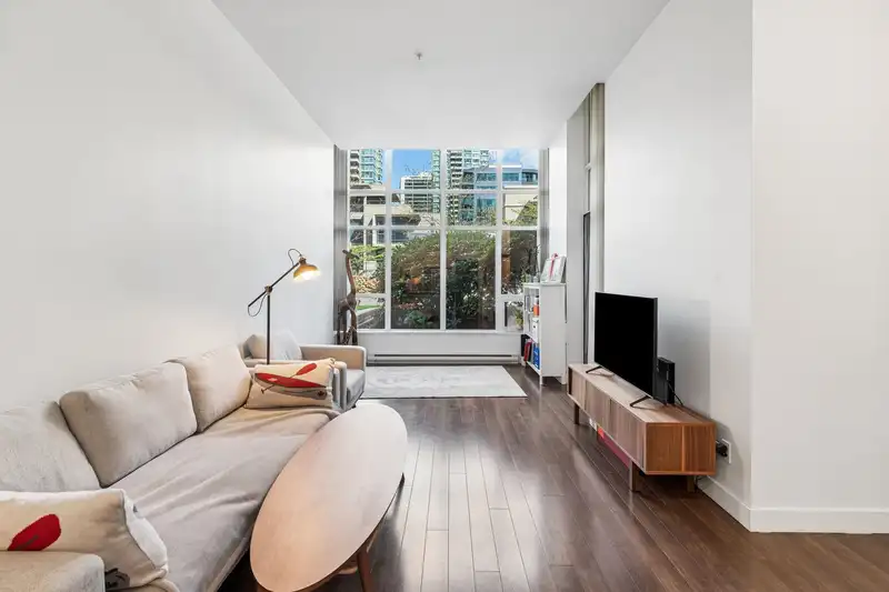 101 2077 ROSSER AVENUE - photo 3 of 40