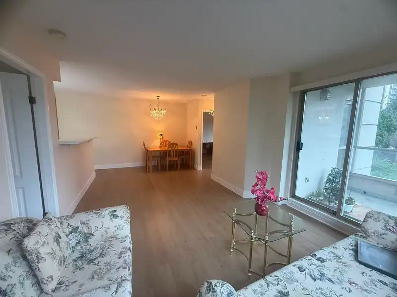 305 6119 COONEY ROAD - photo 2 of 24