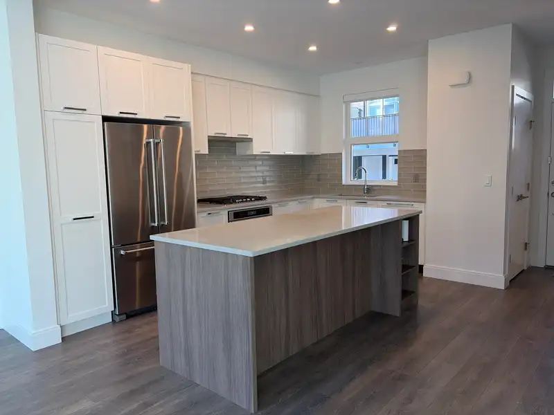 146 1310 MITCHELL STREET - photo 3 of 36