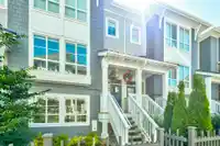 9 5311 ADMIRAL WAY - thumbnail 3