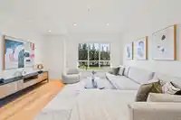 10 388 DUNCAN STREET - thumbnail 8
