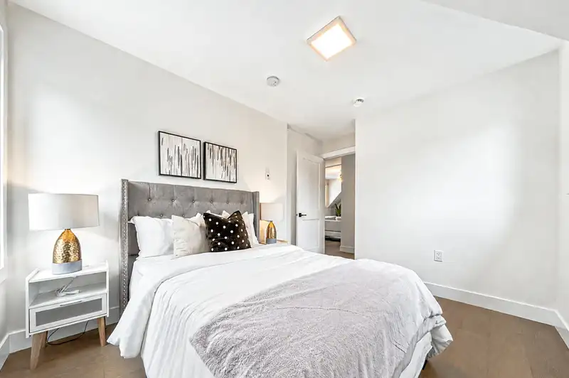 1926 WILLIAM STREET - photo 2 of 32