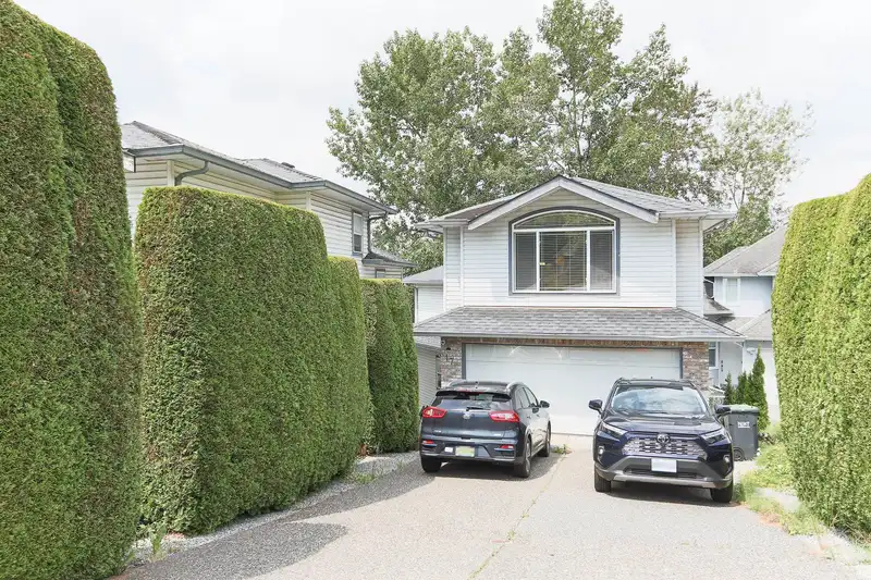 17 1615 SHAUGHNESSY STREET - photo 1 of 36