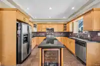 648 E 3RD STREET - thumbnail 12