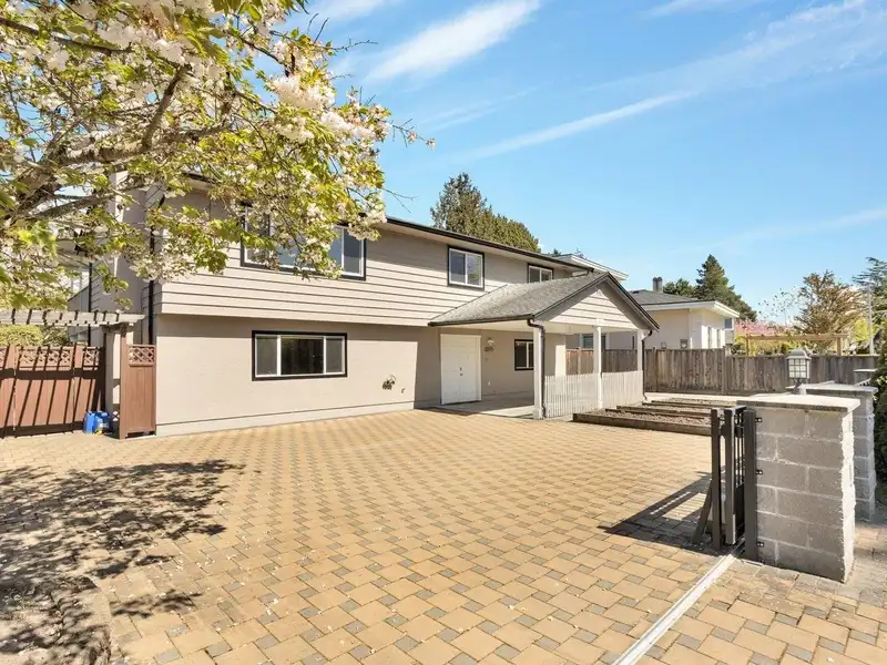 6500 AZURE ROAD - photo 1 of 33