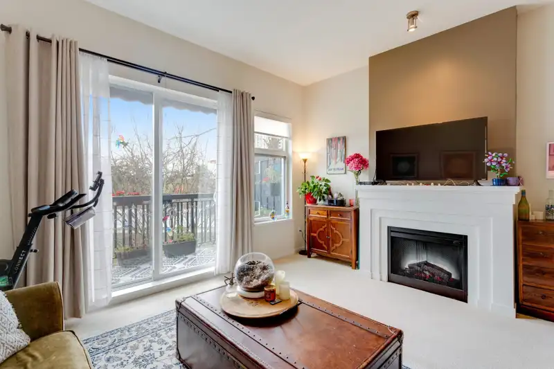 774 ORWELL STREET - photo 2 of 26