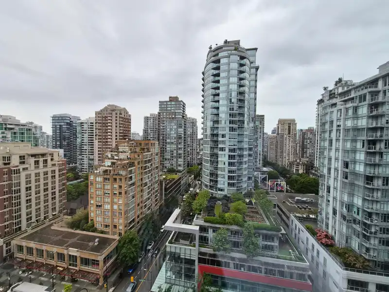 1801 433 ROBSON STREET - photo 4 of 24