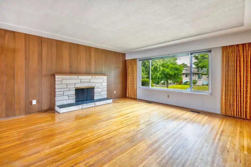 3053 E 16TH AVENUE - photo 3 of 26