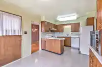 3053 E 16TH AVENUE - thumbnail 8