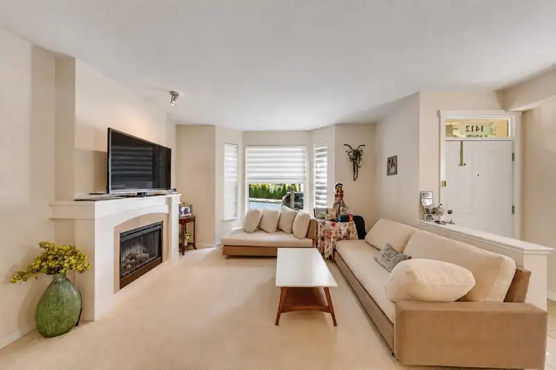1412 MARGUERITE STREET - photo 2 of 25