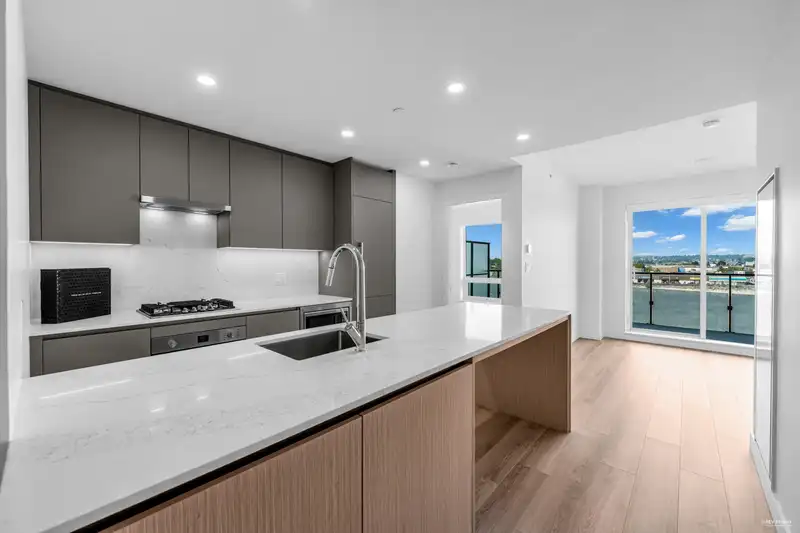 610 5593 NUMBER 3 ROAD - photo 1 of 29