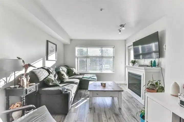 203 2515 PARK DRIVE - photo 1 of 1