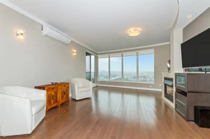 2302 1500 HOWE STREET - photo 3 of 20