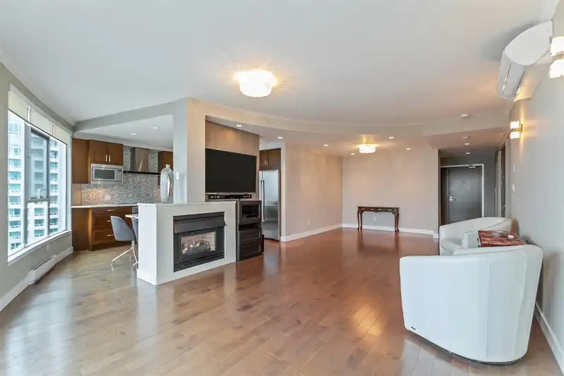 2302 1500 HOWE STREET - photo 4 of 20