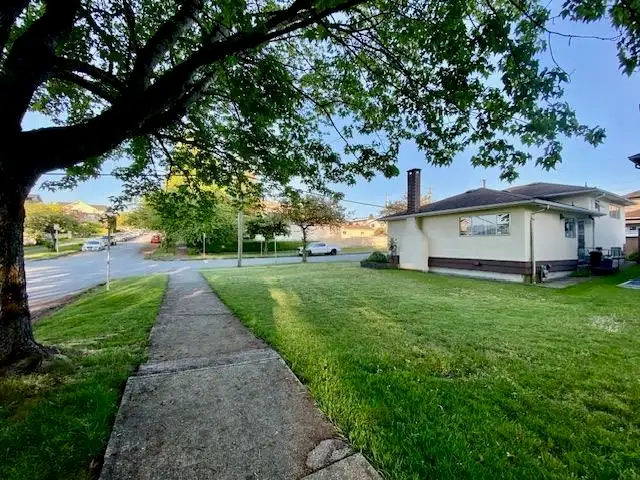 3925 PENTICTON STREET - photo 4 of 17
