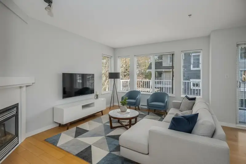 54 20760 DUNCAN WAY - photo 4 of 39
