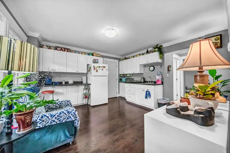 26421 29 AVENUE - photo 3 of 25