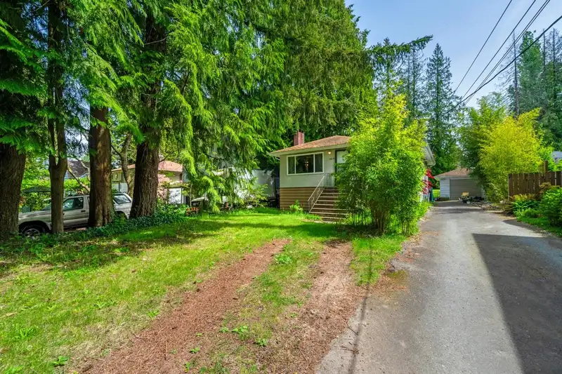 7814 ROSEWOOD STREET - photo 2 of 27