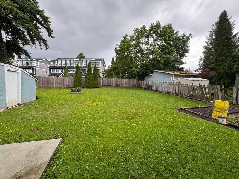 46071 MELLARD AVENUE - photo 2 of 5