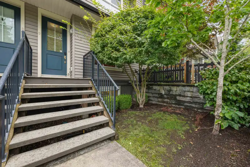 9 21867 50 AVENUE - photo 2 of 29