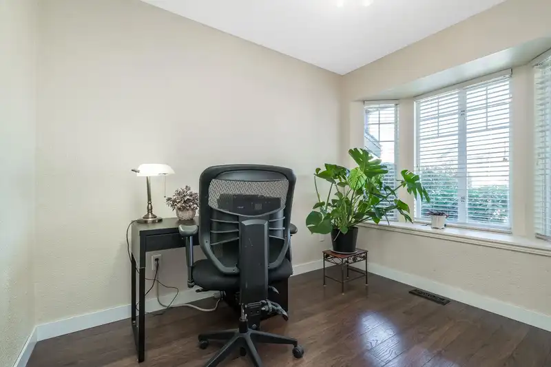 21 8863 216 STREET - photo 4 of 33