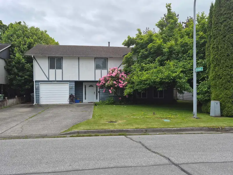 8280 ROSEBANK CRESCENT - photo 1 of 2