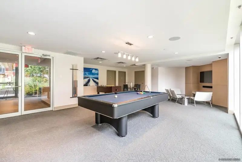525 7008 RIVER PARKWAY - photo 2 of 27