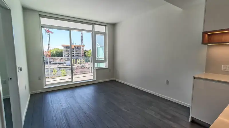 606 6200 MINORU BOULEVARD - photo 3 of 18