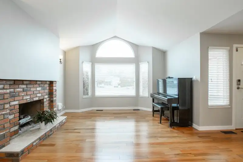 20338 90 AVENUE - photo 4 of 40