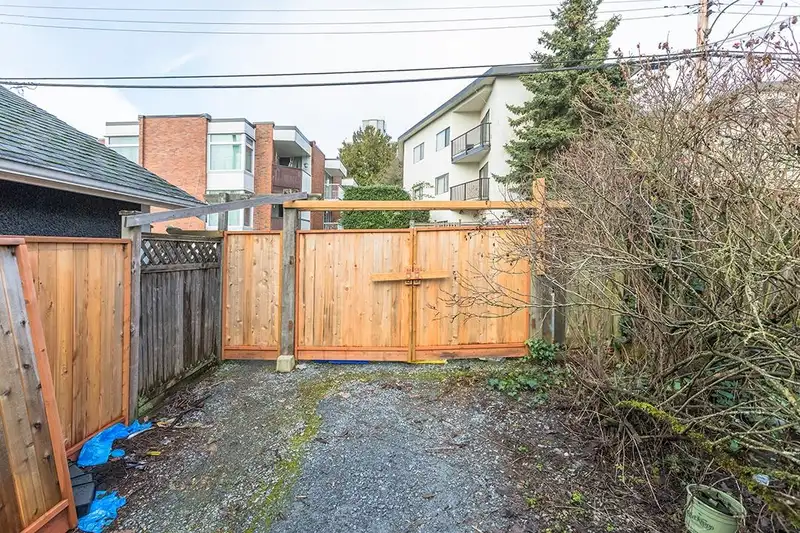 2155 W 45TH AVENUE - photo 3 of 5