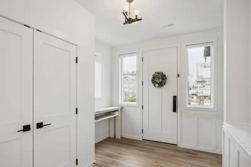 11238 250B STREET - photo 4 of 40