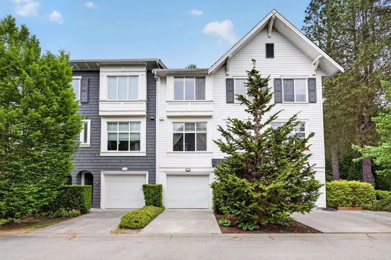 26 18681 68 AVENUE - photo 1 of 40