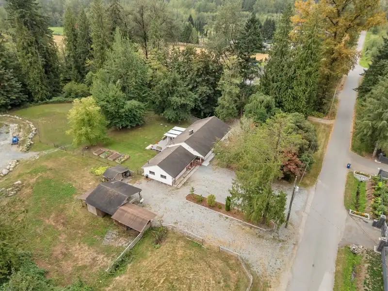 24320 116 AVENUE - photo 2 of 40