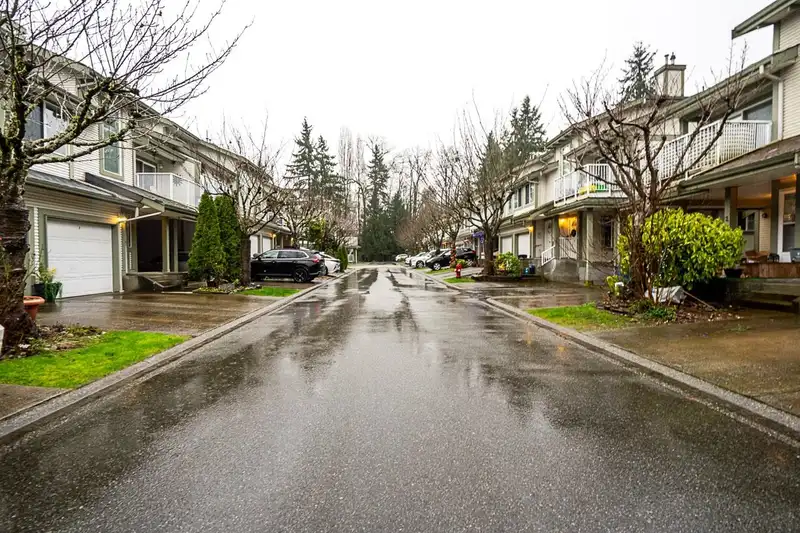 62 8892 208 STREET - photo 3 of 19