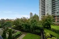 304 3100 WINDSOR GATE - thumbnail 16