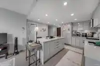 304 3100 WINDSOR GATE - thumbnail 6