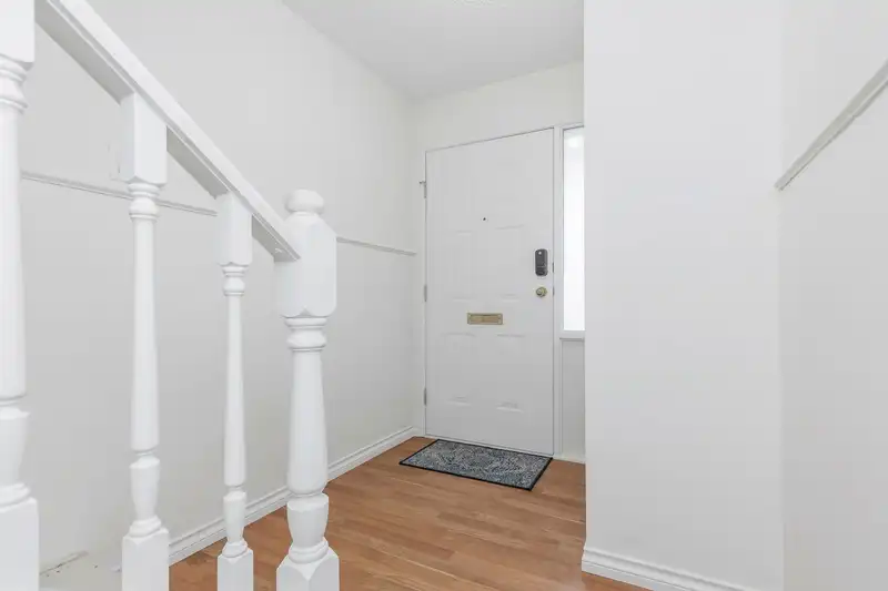 46 1195 FALCON DRIVE - photo 4 of 39
